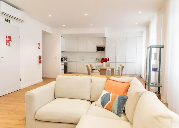 Fernao De Ornelas By Heart Of Apartment *