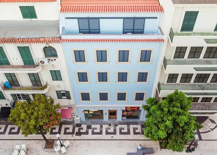 Fernao De Ornelas By Heart Of Apartment *